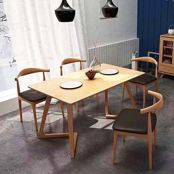 20201228/5fe9ae7071166.jpg 寶雞餐桌椅批發(fā)市場(chǎng).jpg