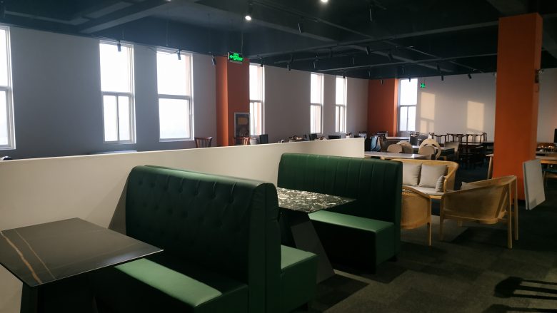 20210319/605467cd21501.jpg 西安博菲克家具廠卡座沙發展廳.jpg