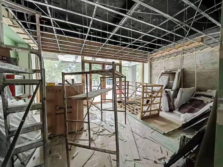 20211110/618b60a0e2229.jpg 安總參觀西安餐桌椅展廳.jpg