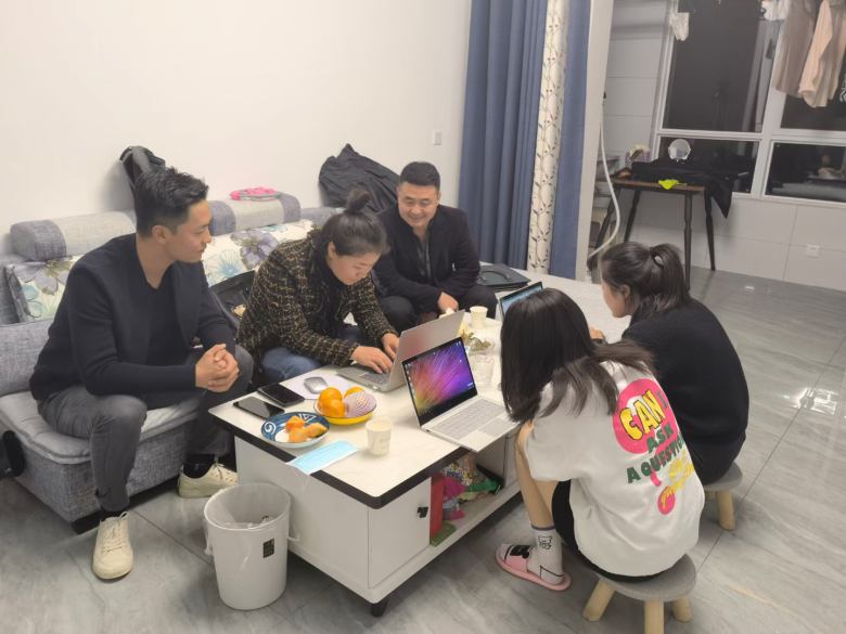 20211117/6193d80d4fd82.jpg 西安博菲克酒店家具廠設計師瀏覽神木冠之尚酒店效果圖.jpg