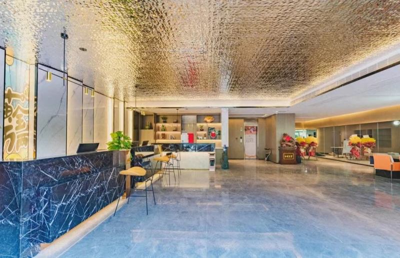 20230405/642ce4ad4c48e.jpg 酒店公區家具擺放中.jpg